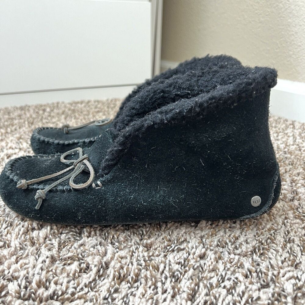 UGG Alena Slippers 1112278 Black Suede Shearling Women's Size 9 Cozy Winter